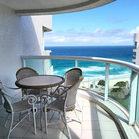 Encantador Sea Front Flat Com Servicios